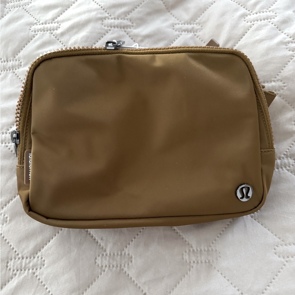 Lululemon Everywhere Belt Bag Large